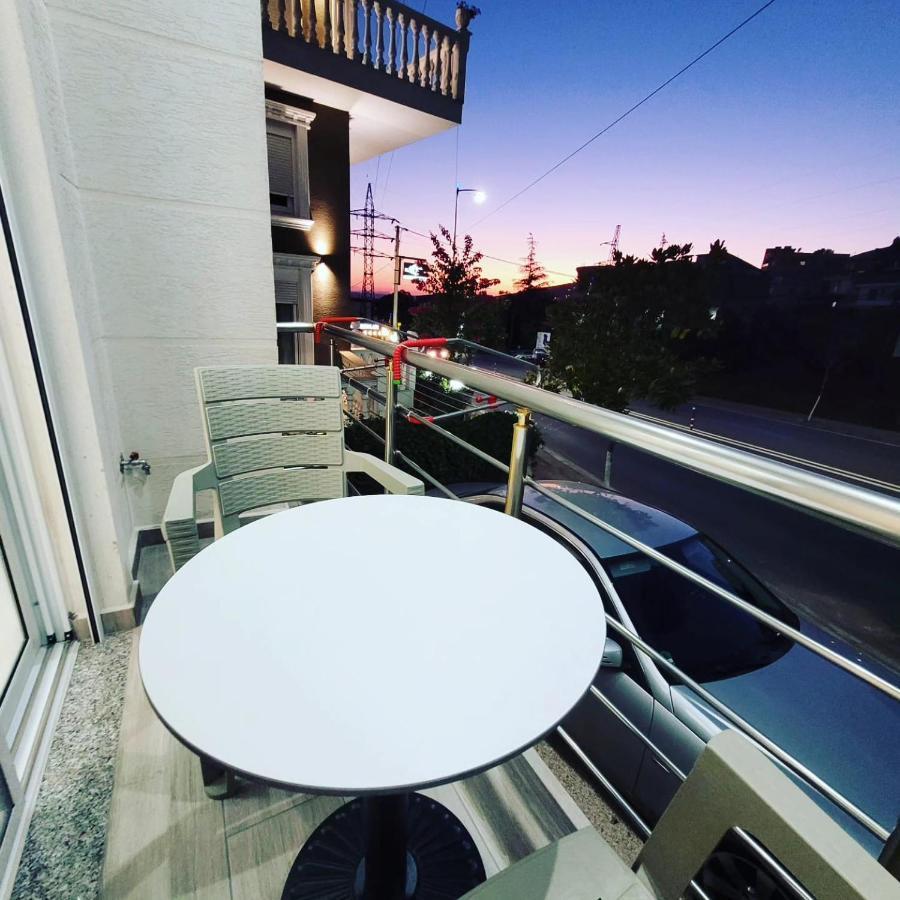 Saranda Seacret Suites Exteriör bild