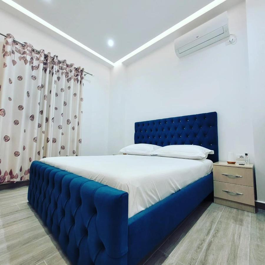 Saranda Seacret Suites Exteriör bild